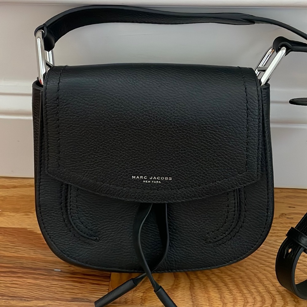 Marc jacobs black maverick crossbody bag